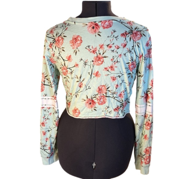 ARDENE Women’s  Long Sleeve Cropped Floral Top (Size Large) - Picture 2 of 8